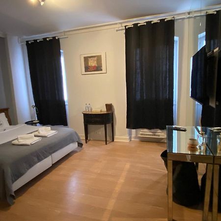 Bed and Breakfast Lapa 82 Lisbona Esterno foto