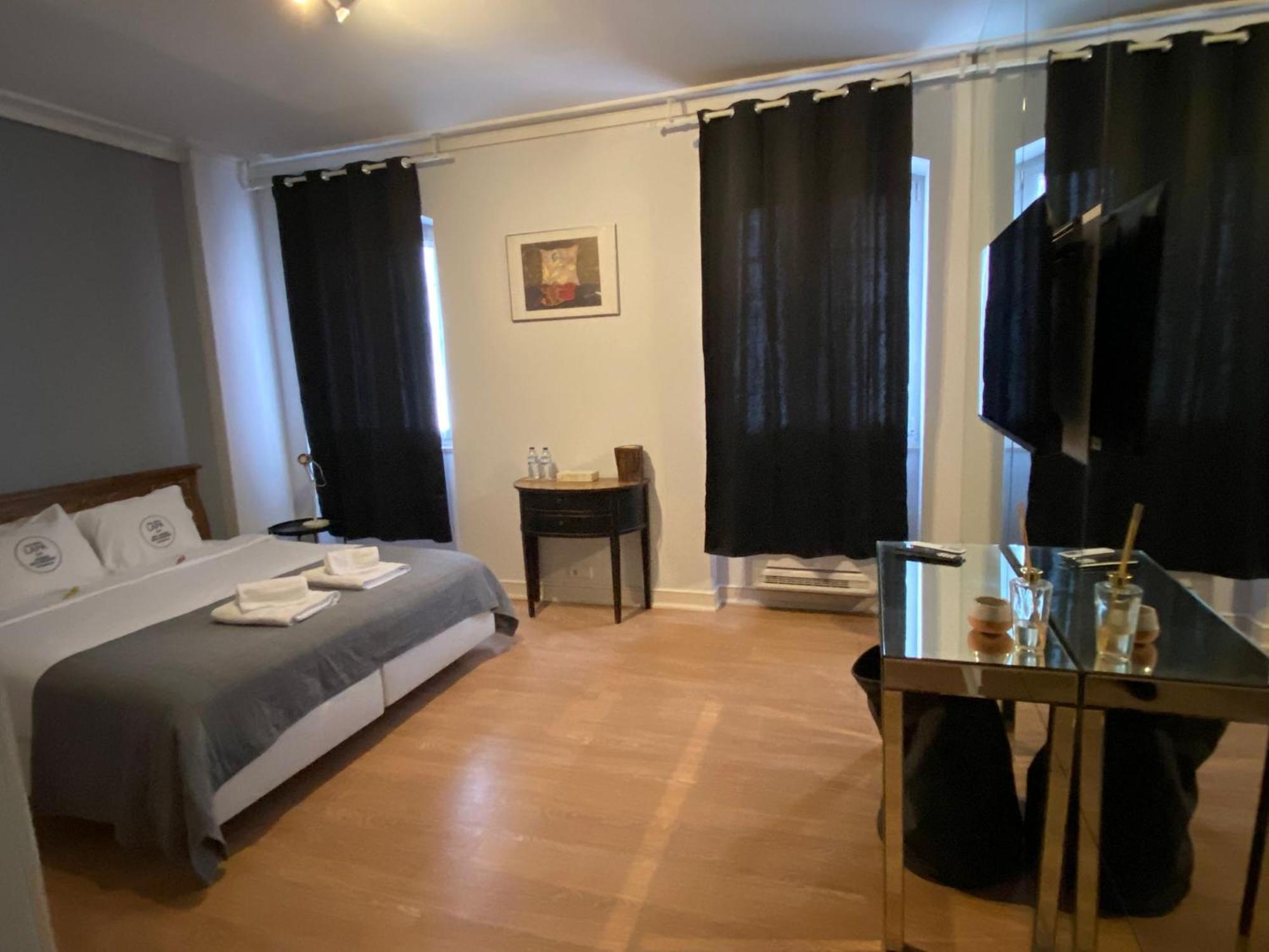 Bed and Breakfast Lapa 82 Lisbona Esterno foto