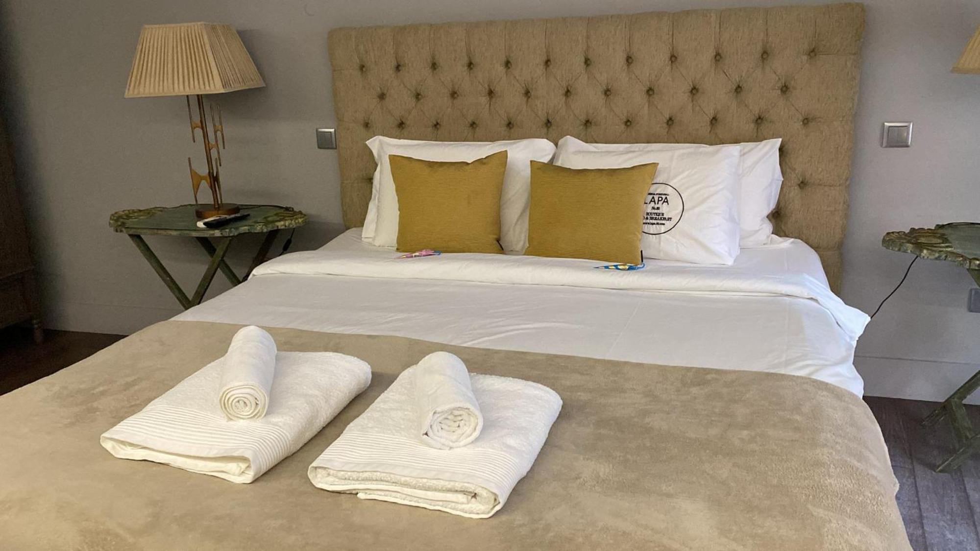 Bed and Breakfast Lapa 82 Lisbona Esterno foto