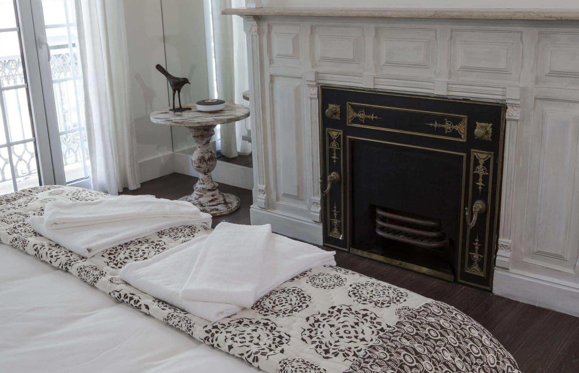 Bed and Breakfast Lapa 82 Lisbona Esterno foto